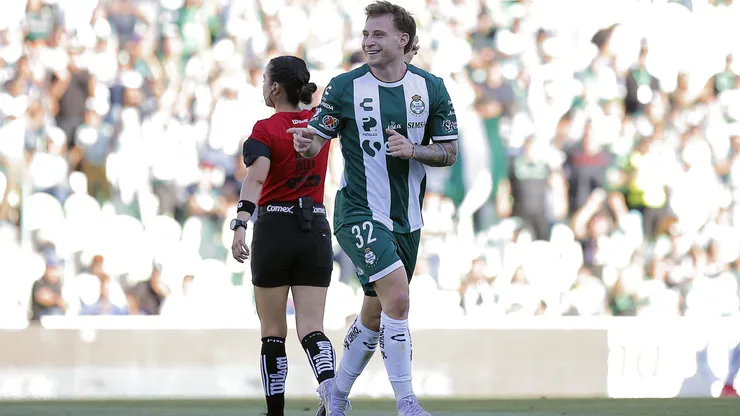 Bruno Barticciotto se lució nuevamente con la camiseta de Santos.