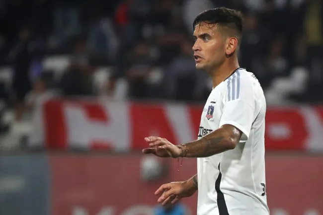 Sebastián Vegas será titular ante Bucaramanga. (Jonnathan Oyarzun/Photosport).