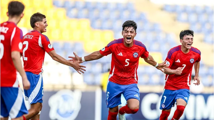 El joven jugador albo marcó el golazo de la fecha