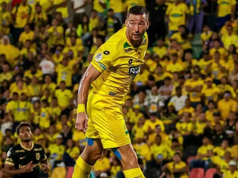 La rompe en Colombia: Pons anotó otra vez y alcanzó gran cifra