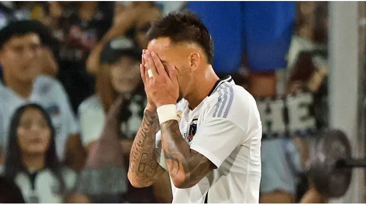 Bucaramanga definió una insólita medida contra Colo Colo en Colombia.