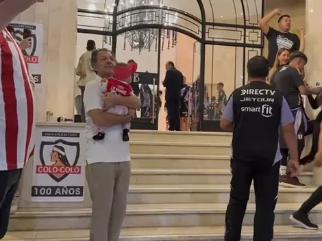 Mosa sorprende con una guagua en sus brazos durante el hotelazo