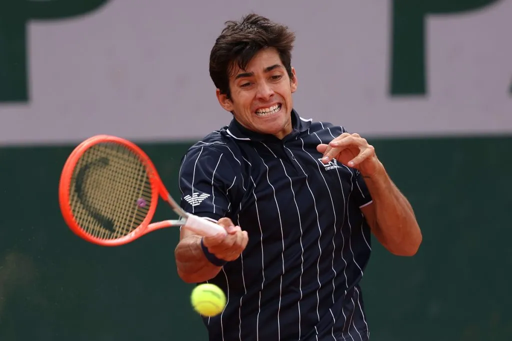 Cristian Garin en su partido contra Tommy Paul en Roland Garros 2022 (Getty Images).