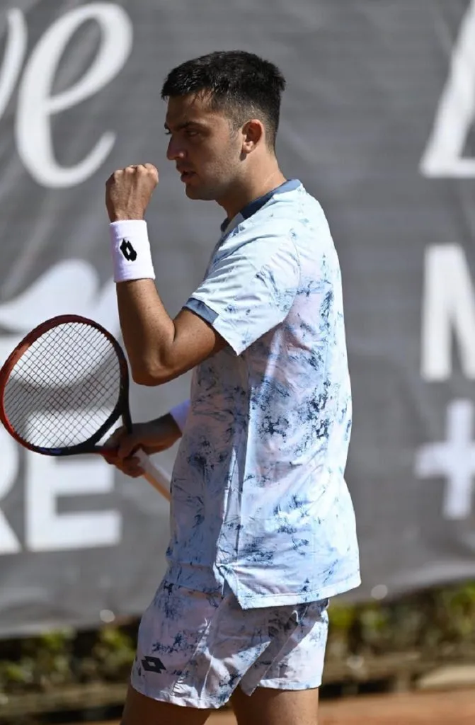 Tomás Barrios (@TeamChileCOCh).