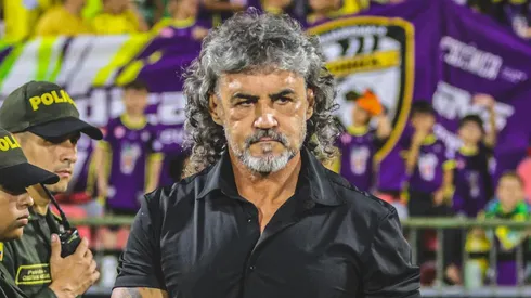 Leonel Álvarez solo ha dirigido en un partido a Bucaramanga.