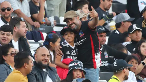 Los hinchas de Colo Colo viajaron a Colombia.