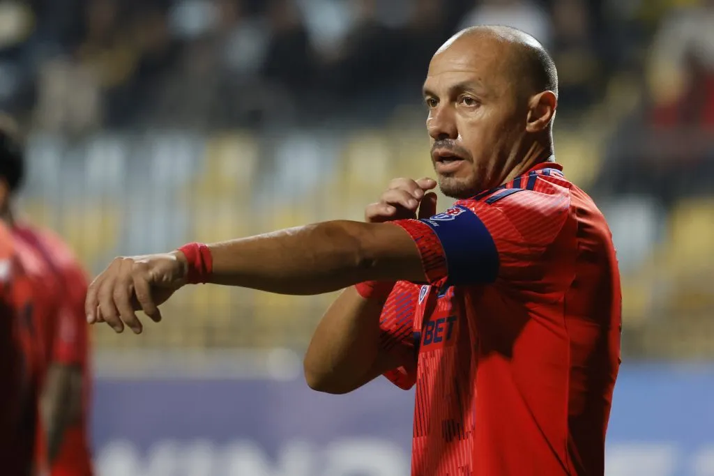 Marcelo Díaz ha llevado conversaciones con Manuel Mayo por los premios. Foto: Andres Pina/Photosport