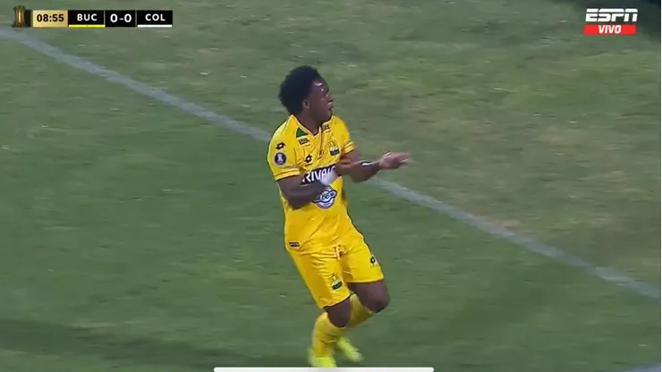 El Hombre Araña celebró para Bucaramanga.