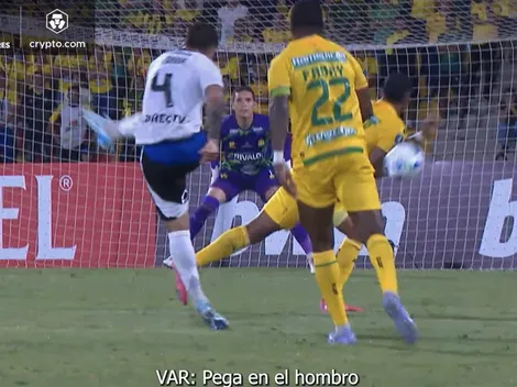 Los audios del VAR en polémica jugada donde Colo Colo reclamó penal