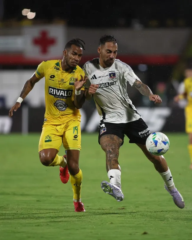 Javier Correa salvó a Colo Colo de un papelón en Copa Libertadores. Foto: Colo Colo.