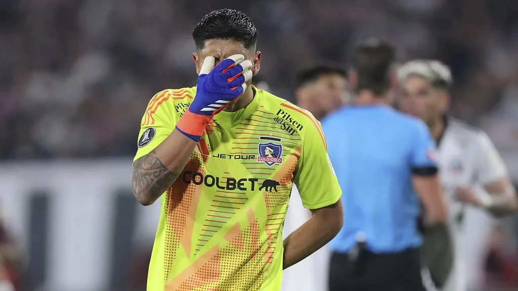 Brayan Cortés tuvo otro partido discutido en Colo Colo y Claudio Borghi salió a defenderlo. Foto: Photosport.