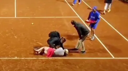 Francesca Jones se desploma en medio de un partido