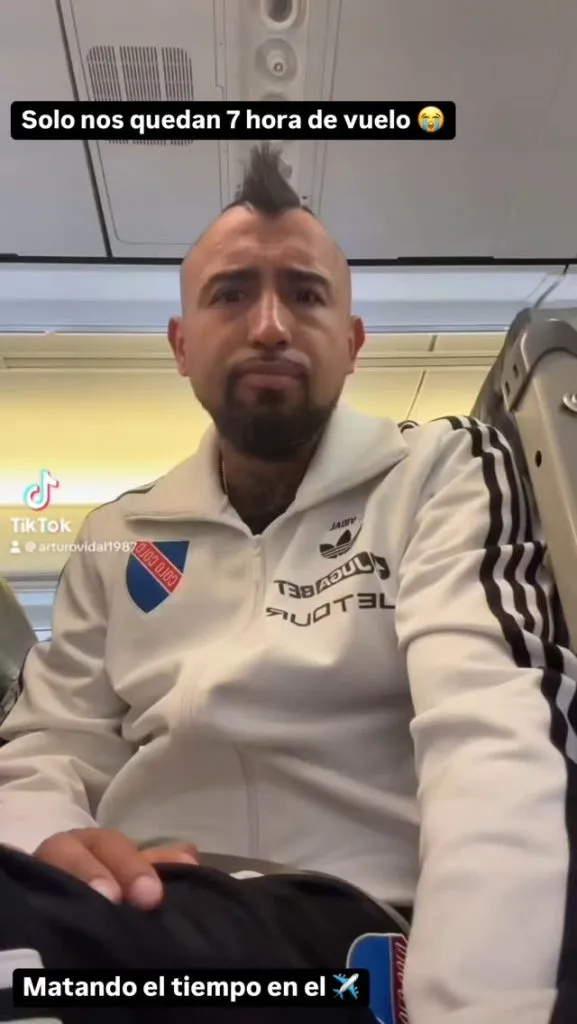 Arturo Vidal compartió los problemas de Colo Colo para volver a Chile desde Colombia. | Foto: Captura.