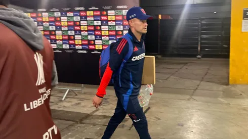 Charles Aránguiz se llevó la pizza para la casa tras el triunfo de la U.