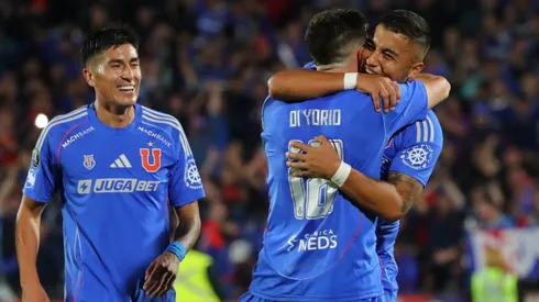 El Tucu Sepúlveda se suma al festejo de Guerra con Di Yorio.