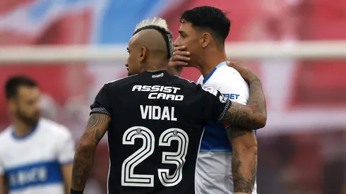 Universidad Católica y Colo Colo tienen un duelo pendiente por la Liga de Primera.