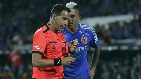 Jarita le entra a Lea Fernández en la U por hiperventilado.