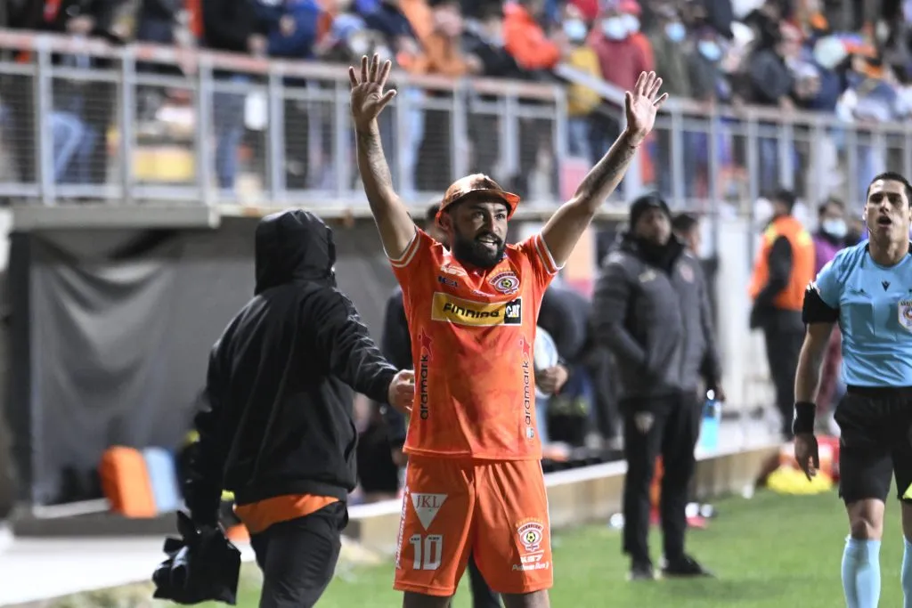 Nicolás Maturana reconoció que la cesantía lo tenía en un muy mal momento. Foto: Pedro Tapia/Photosport.