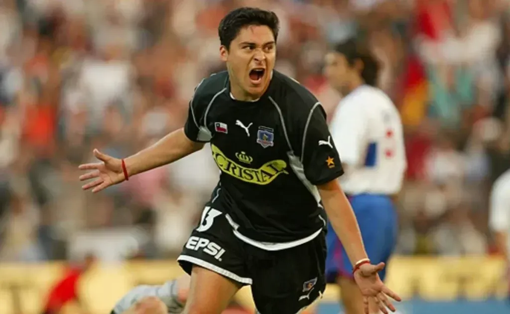 Manuel Neira fue la gran figura del Colo Colo campeón en la quiebra en el Clausura 2002. | Foto: Archivo.