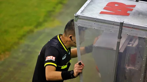 Los árbitros y jugadores tienen prohibido apostar.