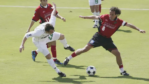 El exjugador de la selección chilena y Colo Colo habla de su presente en USA.