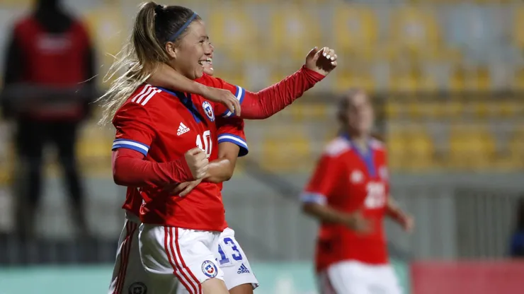 La roja femenina sale a la cancha este viernes.