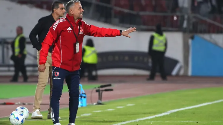 Gustavo Álvarez piensa en la Copa Libertadores.