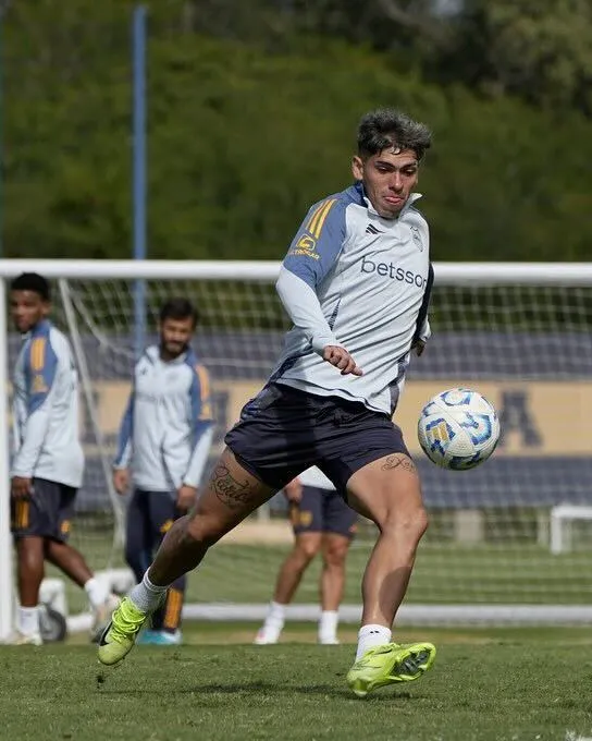 Carlos Palacios entrenó de titular en Boca Juniors.