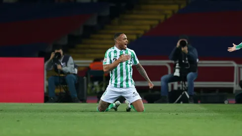 Betis rescató un valioso y corajudo empate en Barcelona por la Liga de España.