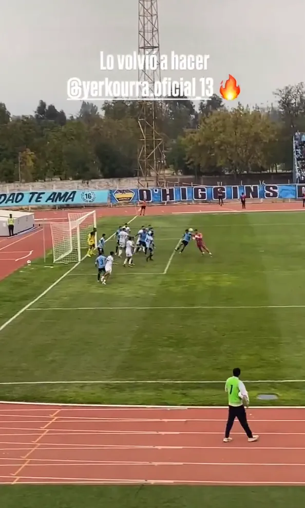 La zambullida de Yerko Urra. (Captura).