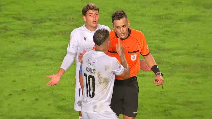 Empate entre el Conce y Audax: Valencia expulsado.