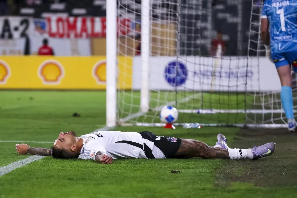 Colo Colo no pudo con Wanderers. Foto: Pepe Alvujar/Photosport