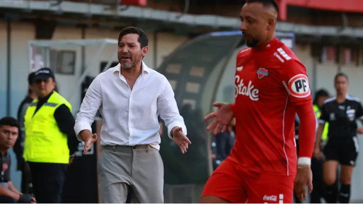 Arrué fue el primer DT cesado este año.