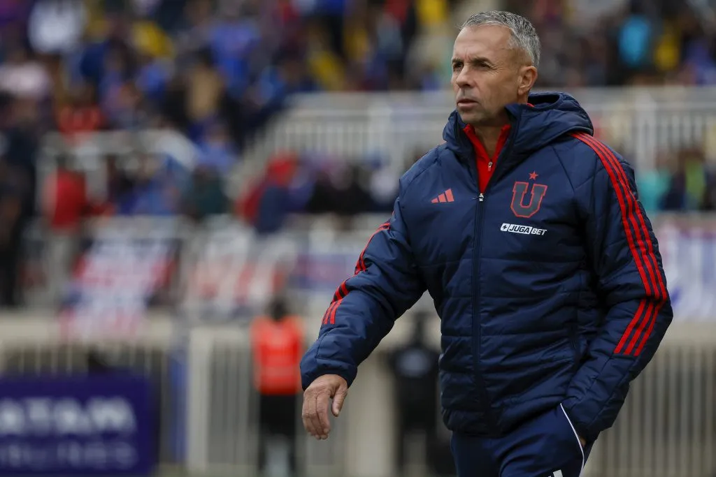Gustavo Álvarez ante Magallanes en la Copa Chile. (Andres Pina/Photosport).