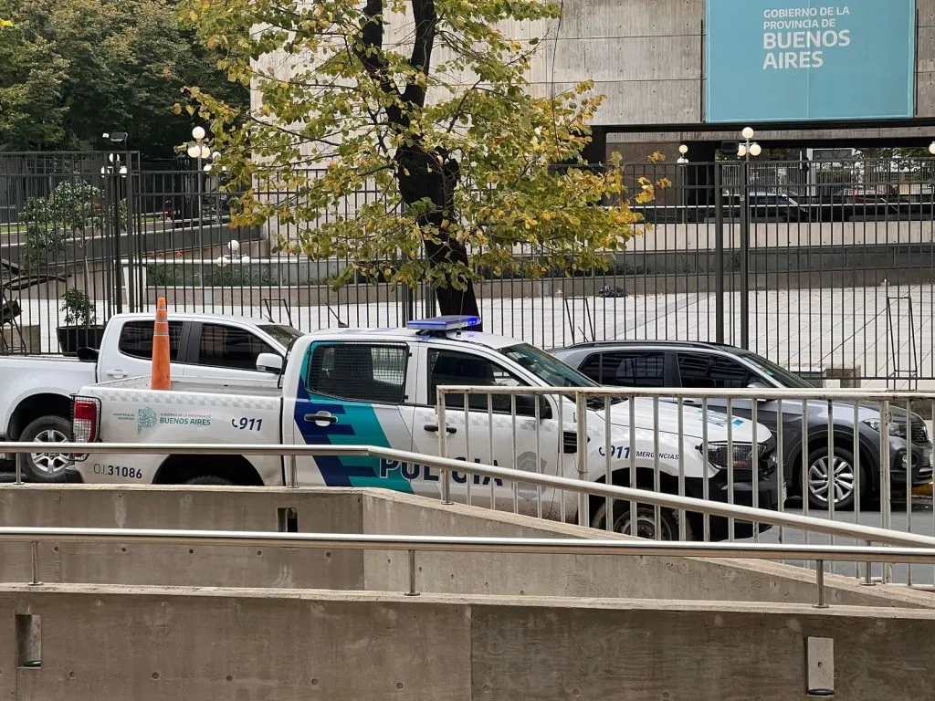 parte del despliegue policial en La Plata | Redgol