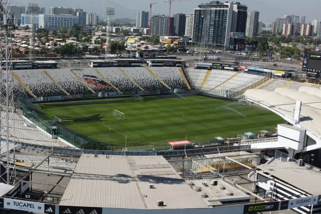 El Estadio Monumental de Colo Colo necesita urgentemente una remodelación. Se espera que en los próximos días por fin se vea la primera maqueta del nuevo modelo del recinto. | Foto: Photosport.