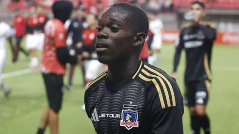 Manley Clerveaux firmó su contrato en Colo Colo.