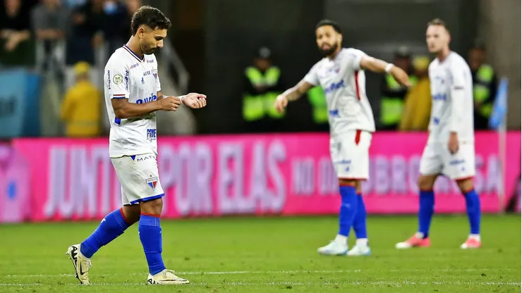 Fortaleza enfrenta complicaciones de cara al duelo con Colo Colo.