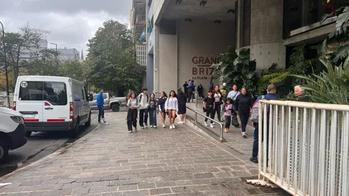 Los hinchas de la U se han acercado al hotel a preguntar por entradas.