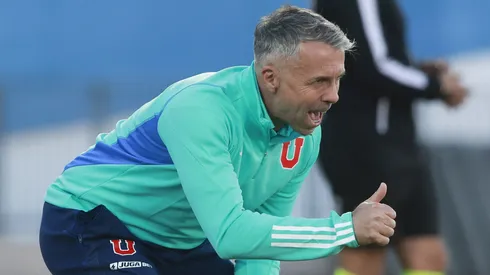 El insólito regalo que le dieron a Gustavo Álvarez en Quillota.