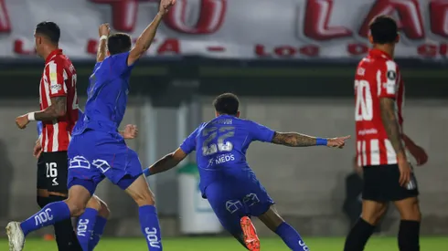 Arrollador inicio azul en Argentina.