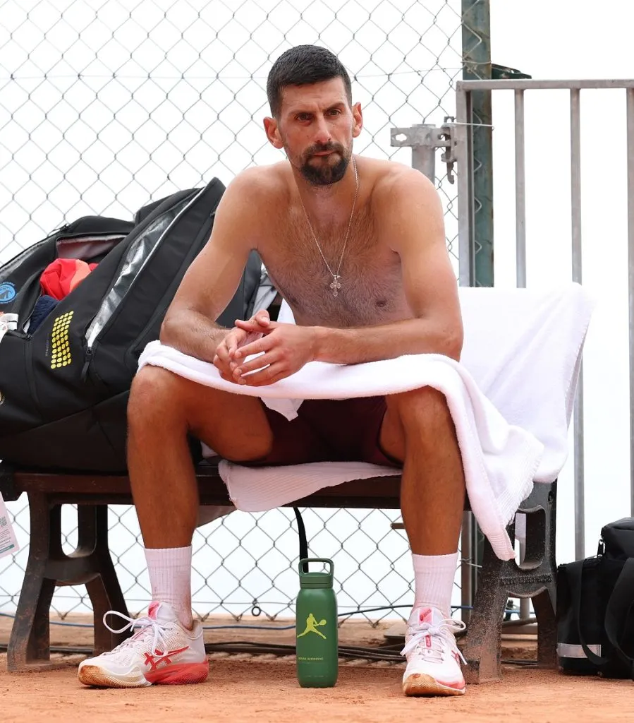 Novak Djokovic en los entrenamientos del Masters de Montecarlo 2025 (Getty Images).