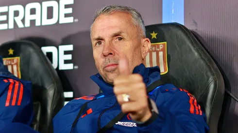 Álvarez se la jugó con sacar a Fernández por Nicolás Guerra.