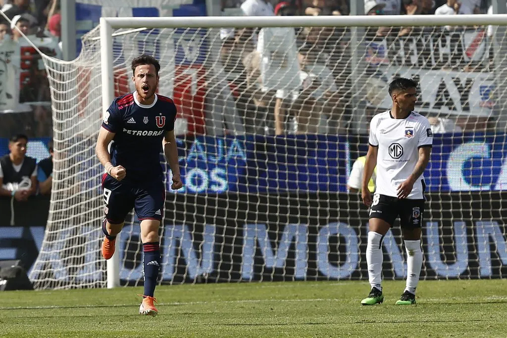 Así festejó Ángelo Henríquez su golazo ante el Cacique en la derrota 3-2 en el Monumental el 5 de octubre de 2019. (Marcelo Hernandez/Photosport).