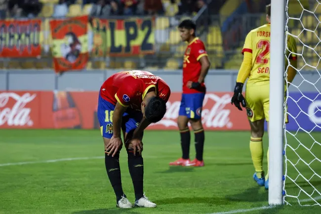 Unión Española sufrió una derrota ante Once Caldas que la complica en Copa Sudamericana. Foto: Photosport.
