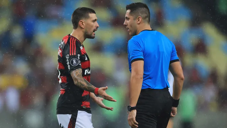 Cristián Garay fue criticado en todo Flamengo.