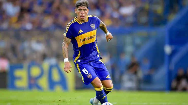 Prensa argentina se rinde ante el jugador chileno.