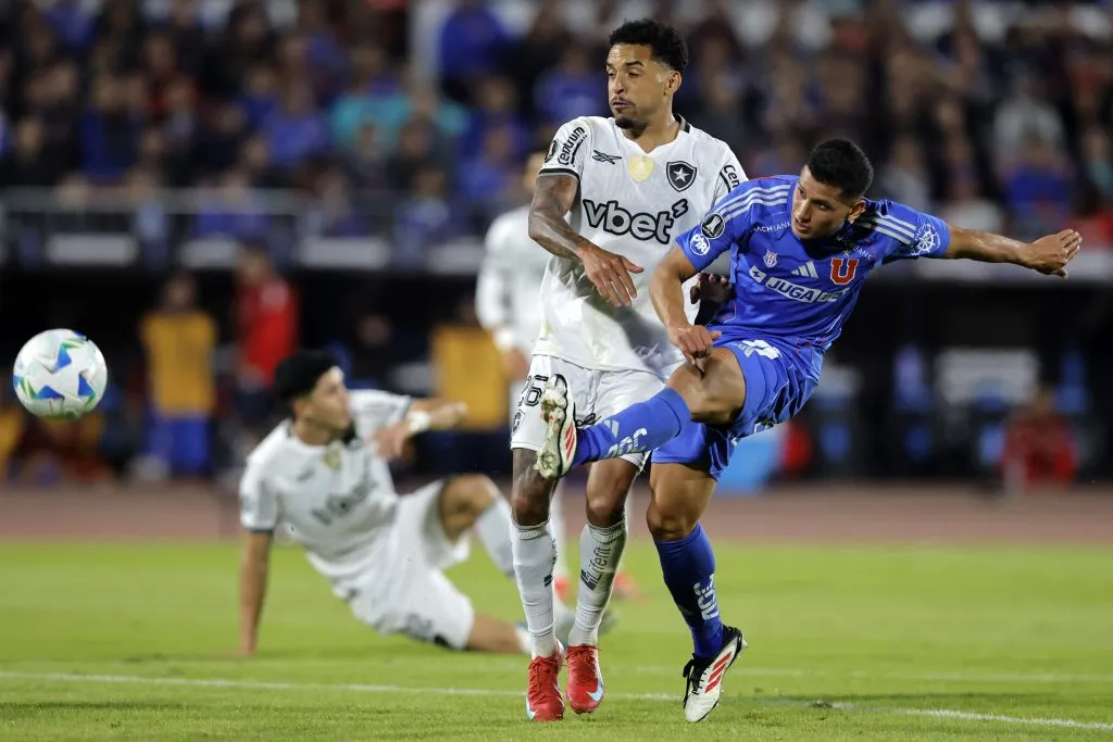 El triunfo de la U ante Botafogo los catapultó al grupo de los favoritos. Foto: Javier Torres/Photosport
