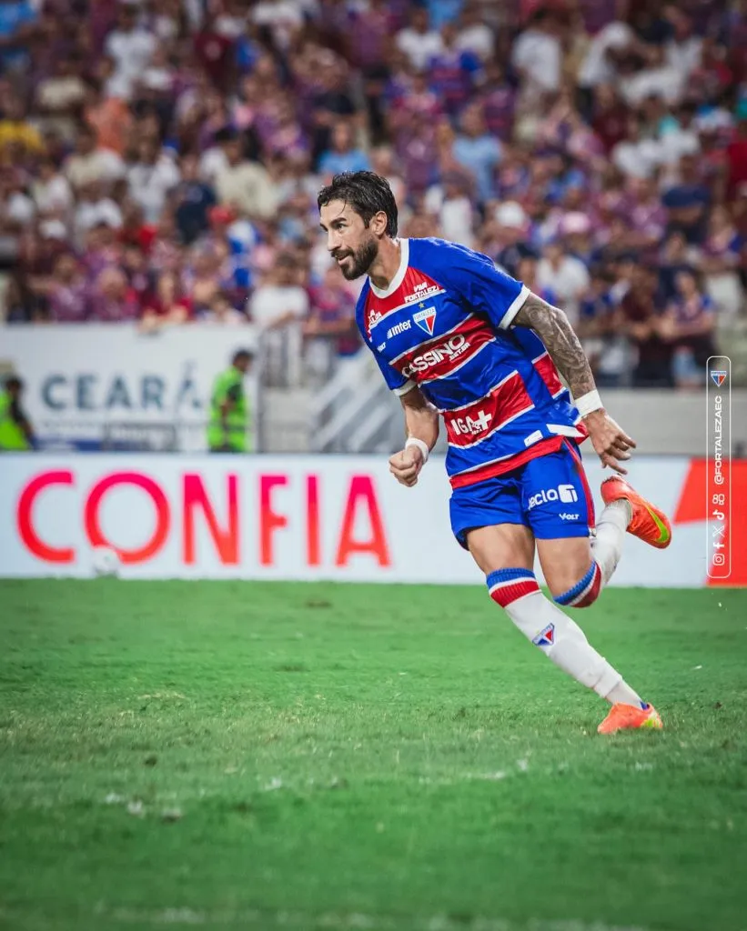 Juan Martín Lucero puede quedarse con las ganas de jugar otra vez en el estadio de Colo Colo. Foto: Fortaleza.