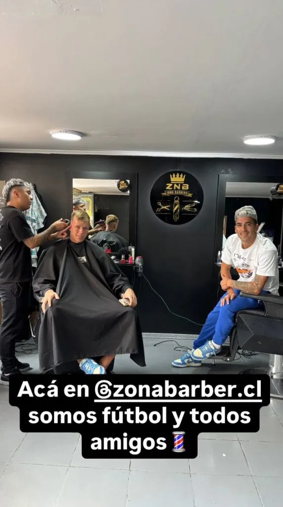 Vicente Bernedo retocó su look antes de un partido con la Católica. (Captura Instagram).